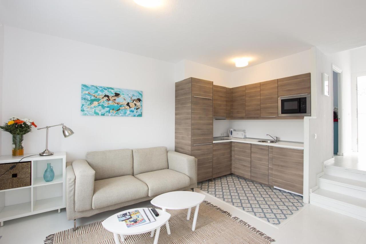 Apartamentos El Rio Кала Галдана Екстериор снимка